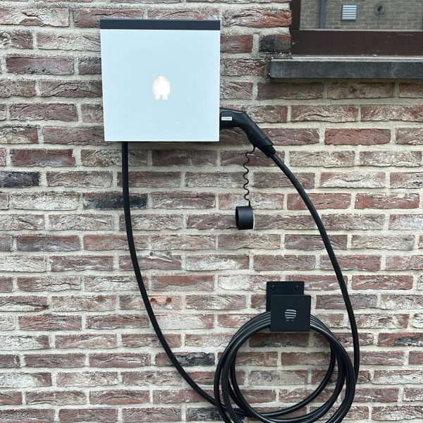 witte laadpaal slim belgisch smappee ev wall white vaste laadkabel 8 meter belgisch duurzaam