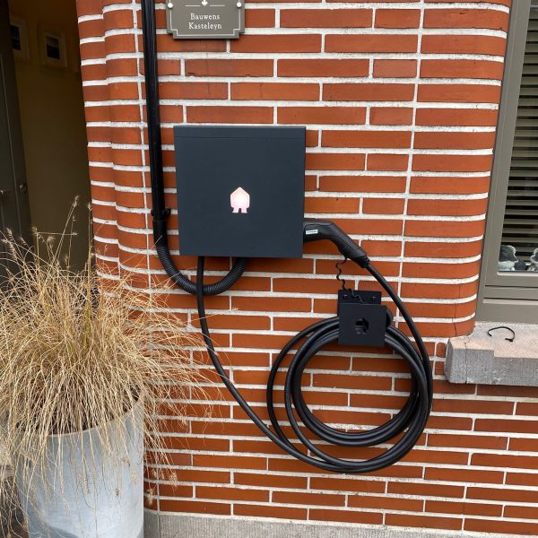 zwarte laadpaal slim belgisch smappee ev wall black vaste laadkabel 8 meter belgisch duurzaam